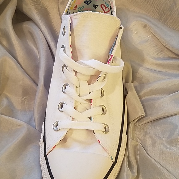 Converse all star white with heart detail NWoT - Picture 3 of 6